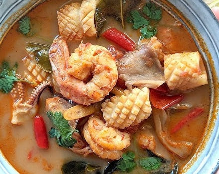 Spicy Thai Seafood Soup (Tom Yum Talay)