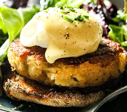 Crab Cakes Benedict